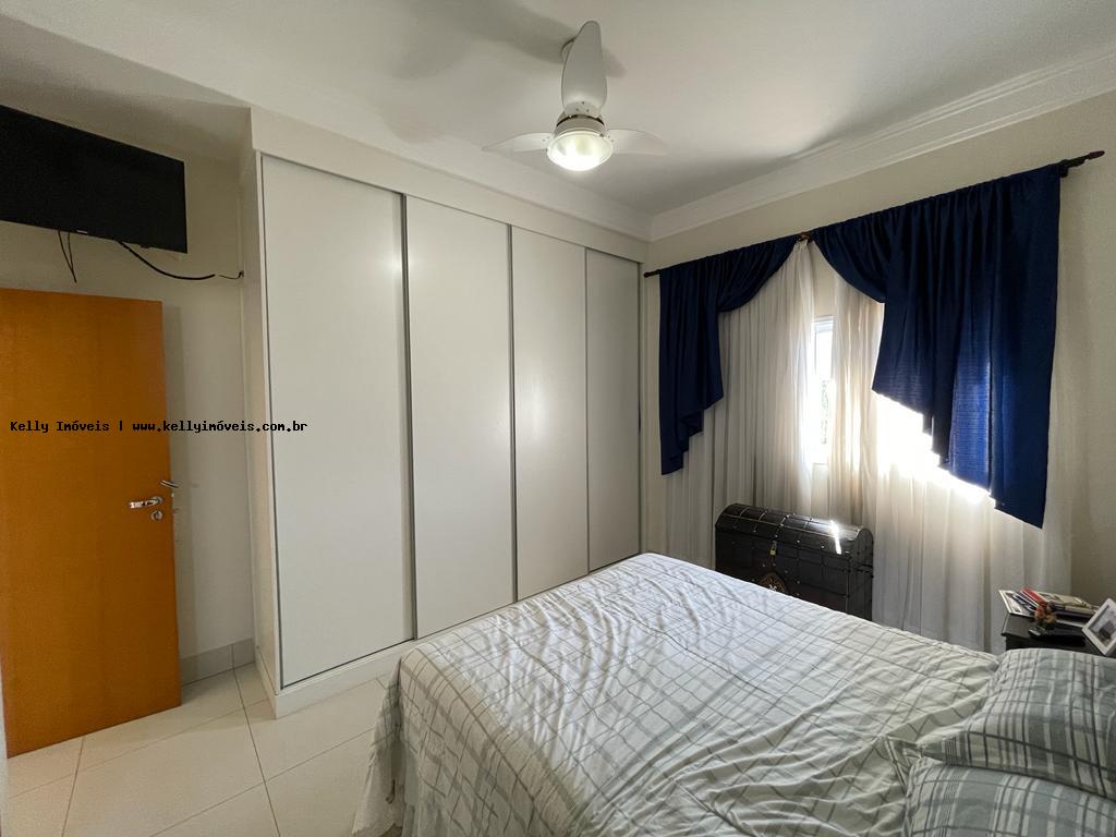 Casa de Condomínio à venda com 3 quartos, 360m² - Foto 21