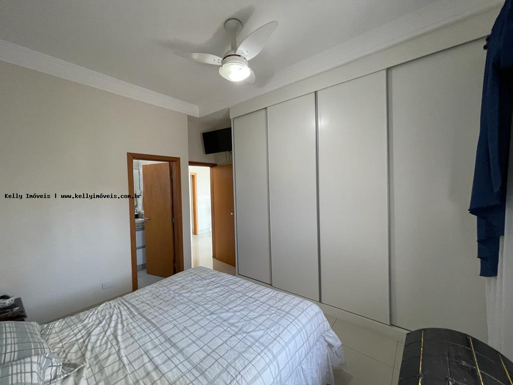 Casa de Condomínio à venda com 3 quartos, 360m² - Foto 22