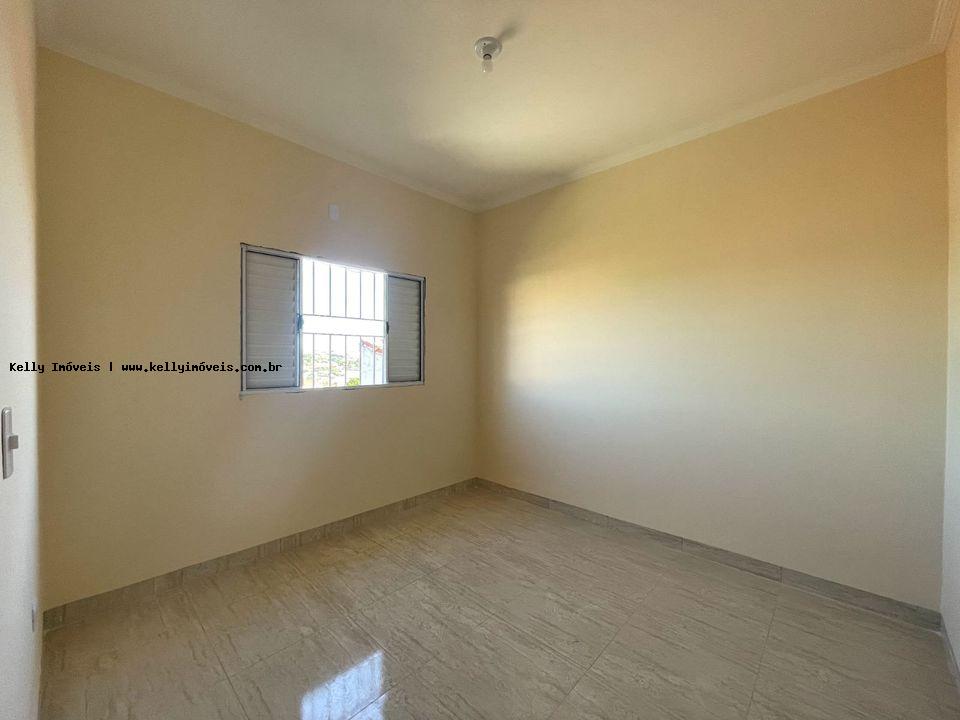 Casa à venda com 3 quartos, 170m² - Foto 3