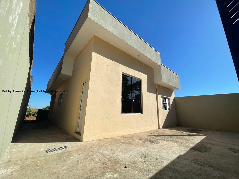 Casa à venda com 3 quartos, 170m² - Foto 1