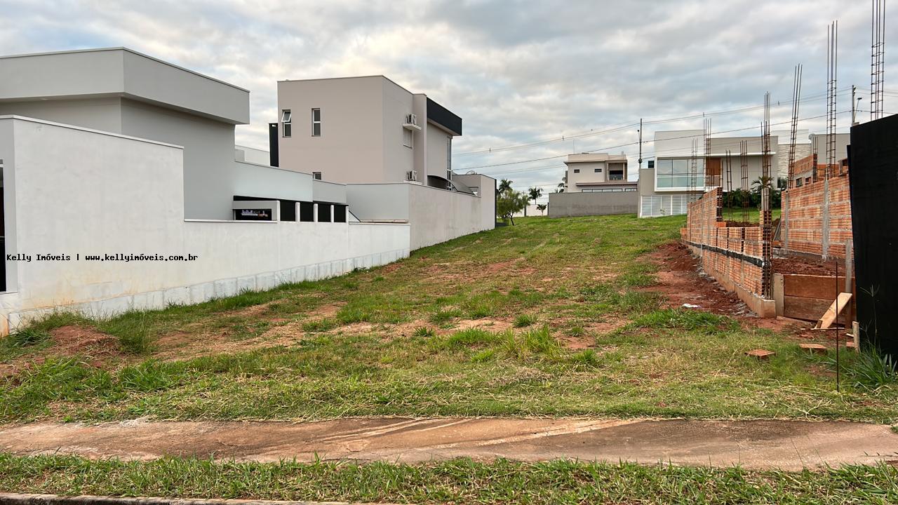 Terreno à venda, 300m² - Foto 1