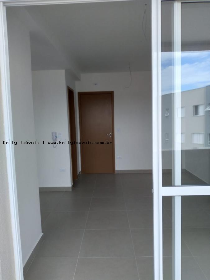 Apartamento à venda com 2 quartos, 76m² - Foto 7