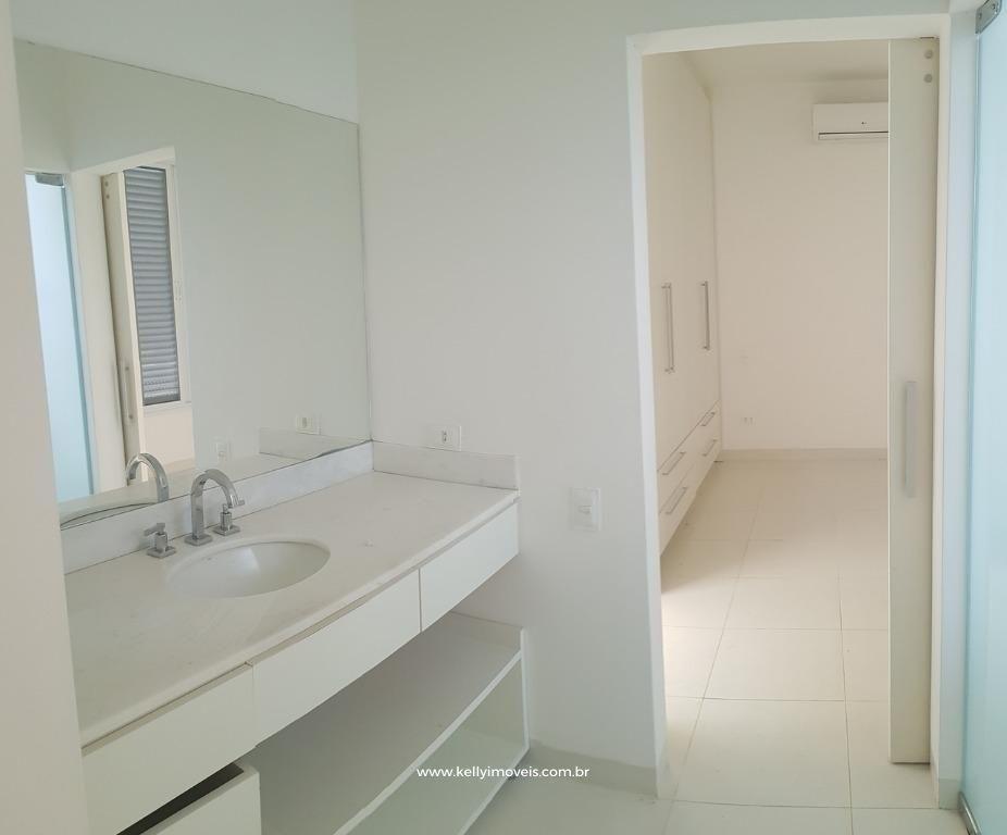 Chácara à venda com 4 quartos, 1600m² - Foto 8