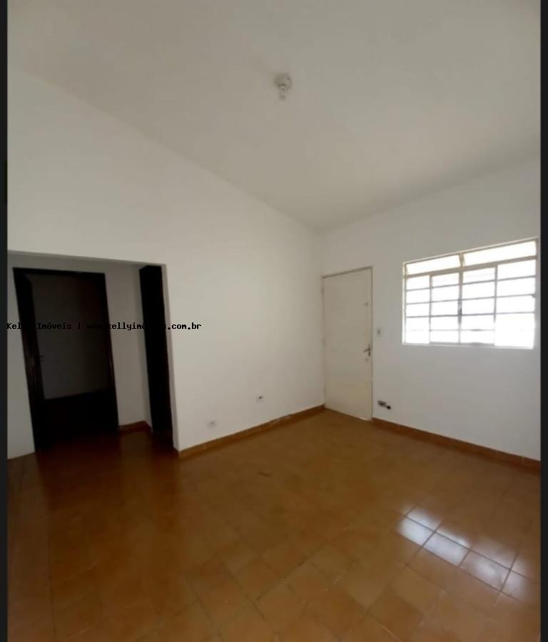 Casa à venda com 3 quartos, 186m² - Foto 14