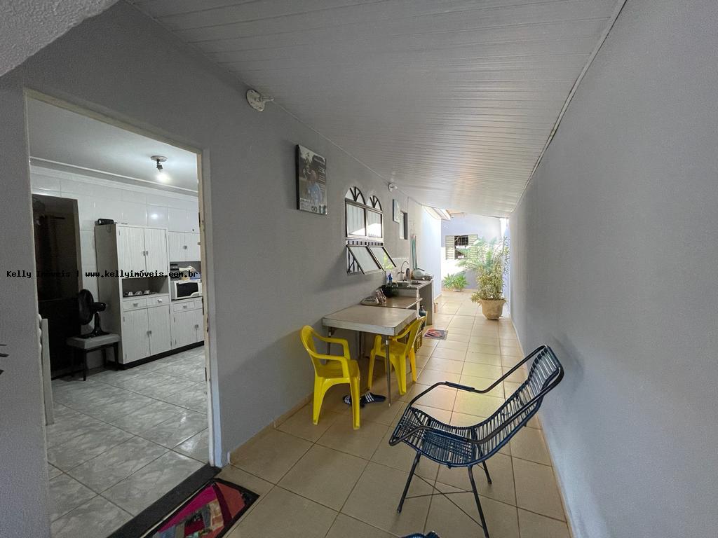 Casa à venda com 2 quartos, 200m² - Foto 5