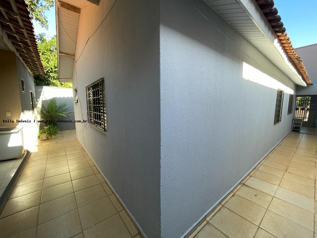 Casa à venda com 2 quartos, 200m² - Foto 13