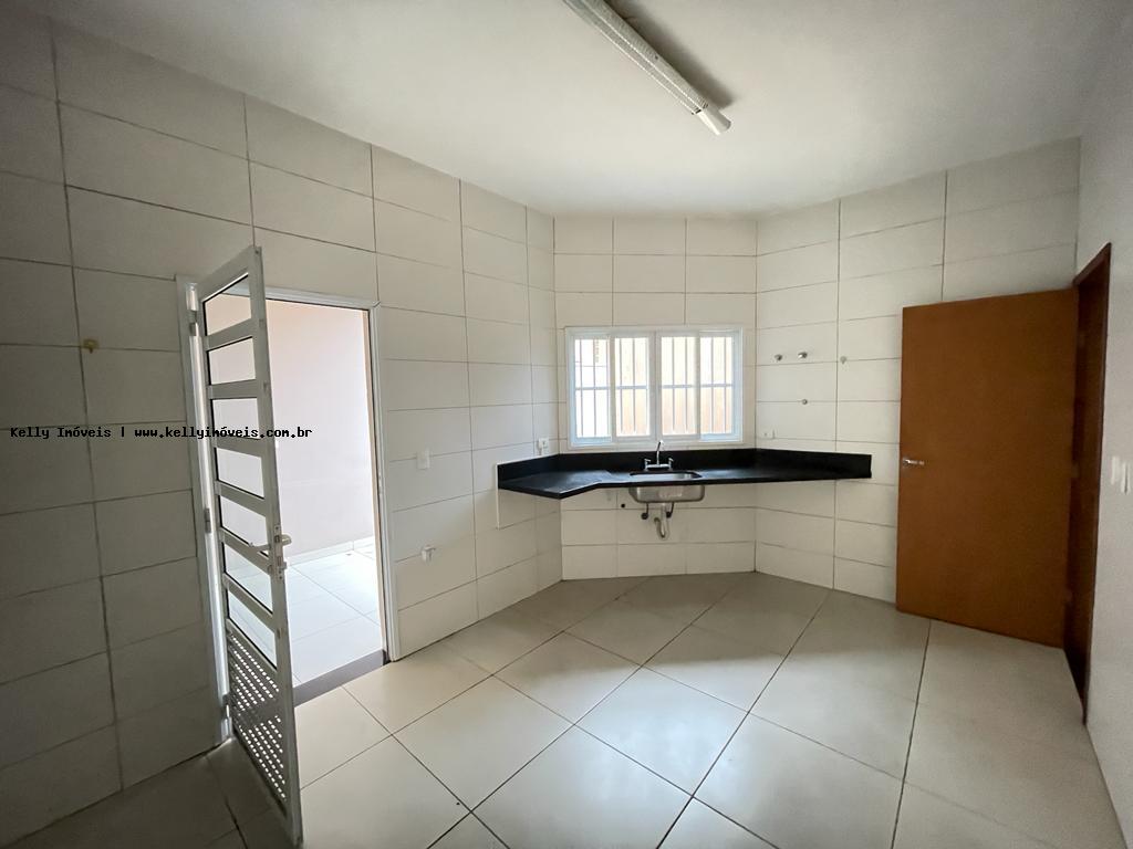 Casa à venda com 3 quartos, 127m² - Foto 9