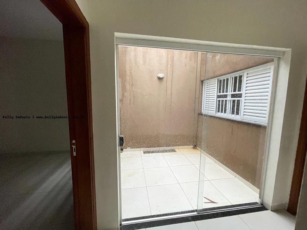 Casa à venda com 3 quartos, 127m² - Foto 14