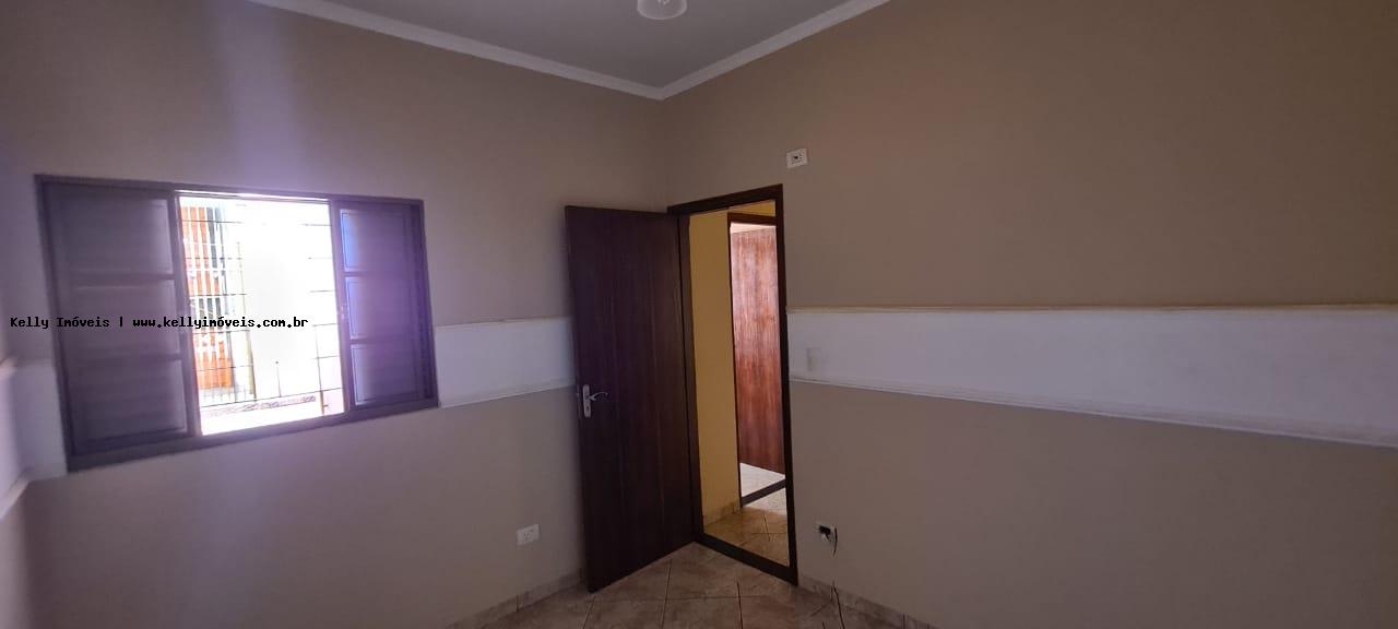 Casa à venda com 3 quartos, 300m² - Foto 9