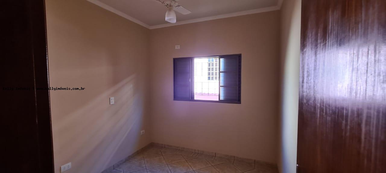 Casa à venda com 3 quartos, 300m² - Foto 5