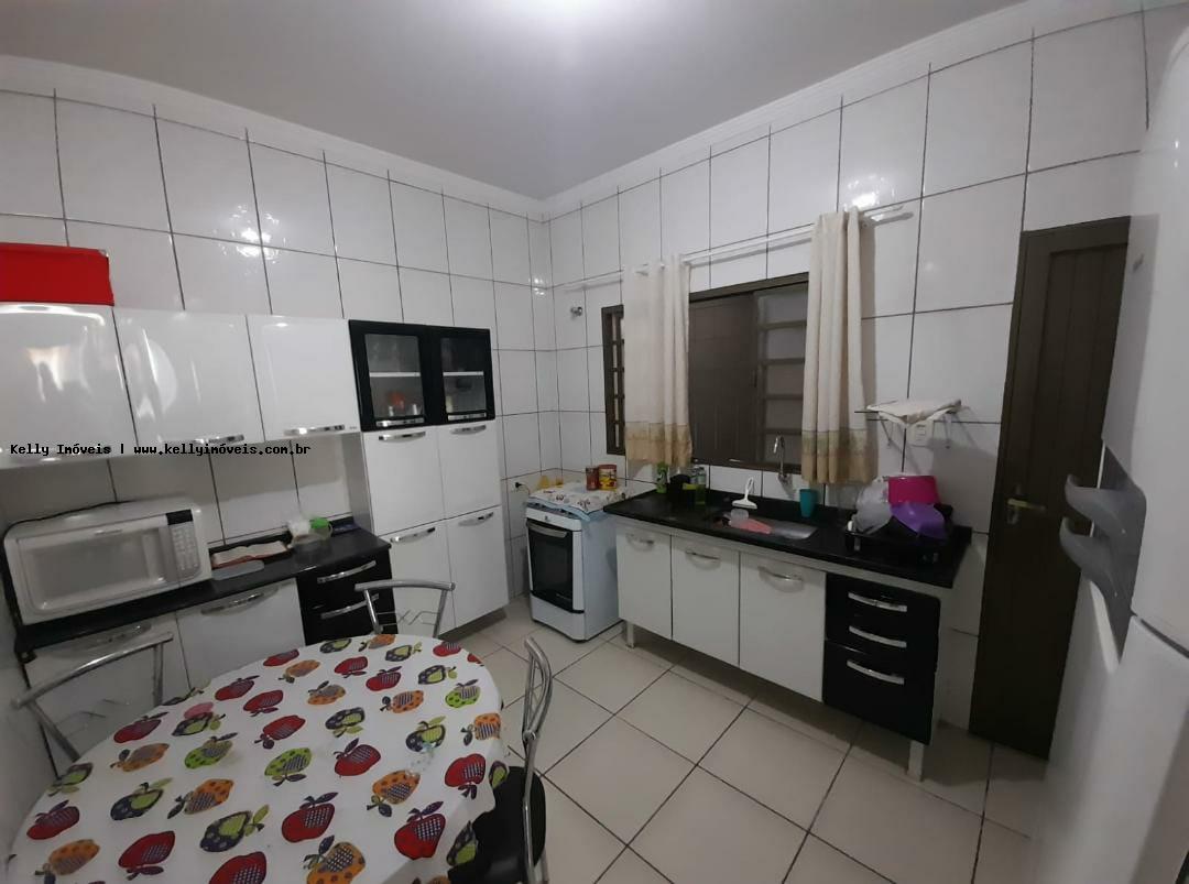 Casa à venda com 2 quartos, 130m² - Foto 6