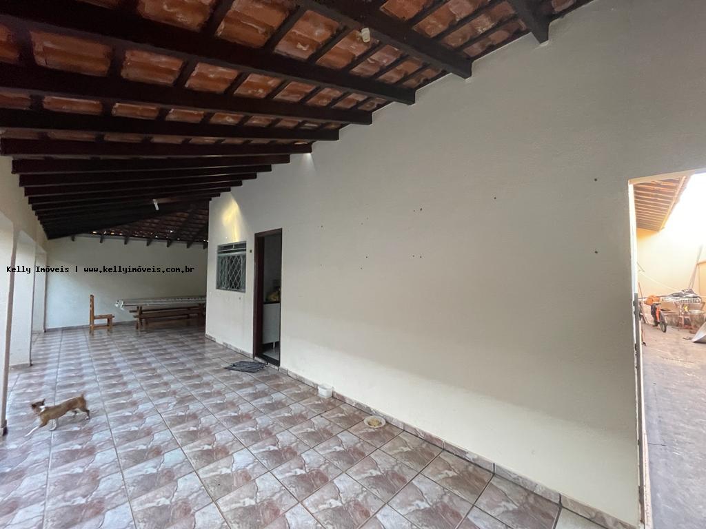 Casa à venda com 3 quartos, 306m² - Foto 13