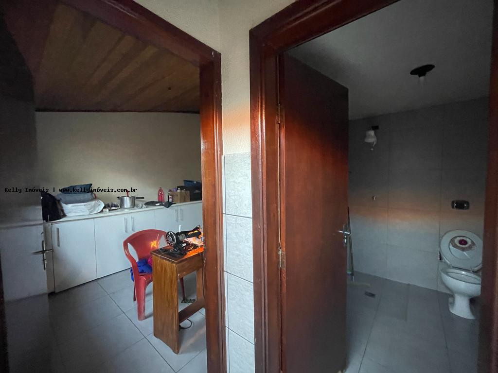 Casa à venda com 3 quartos, 306m² - Foto 14