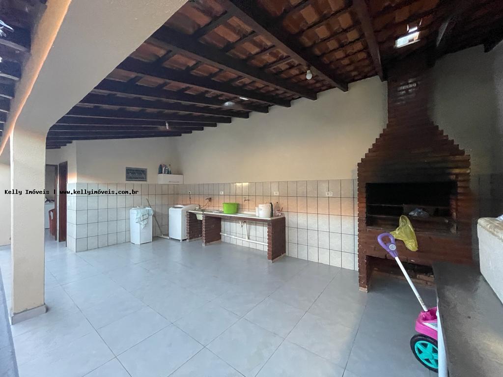 Casa à venda com 3 quartos, 306m² - Foto 16