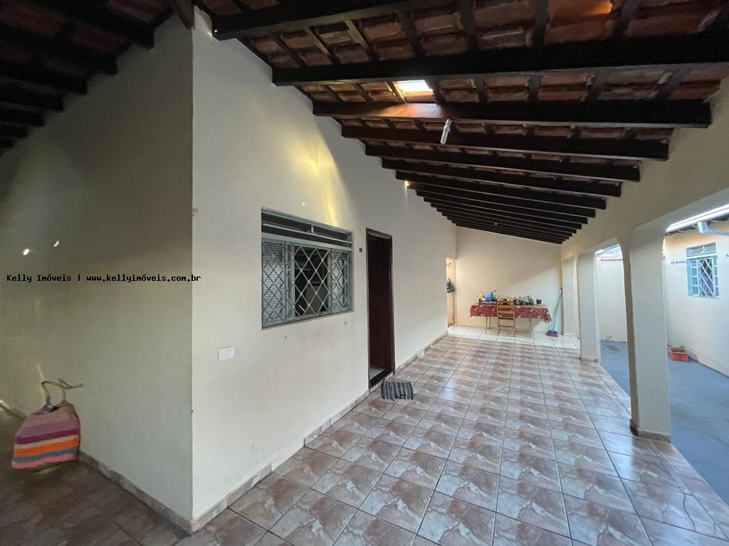 Casa à venda com 3 quartos, 306m² - Foto 17