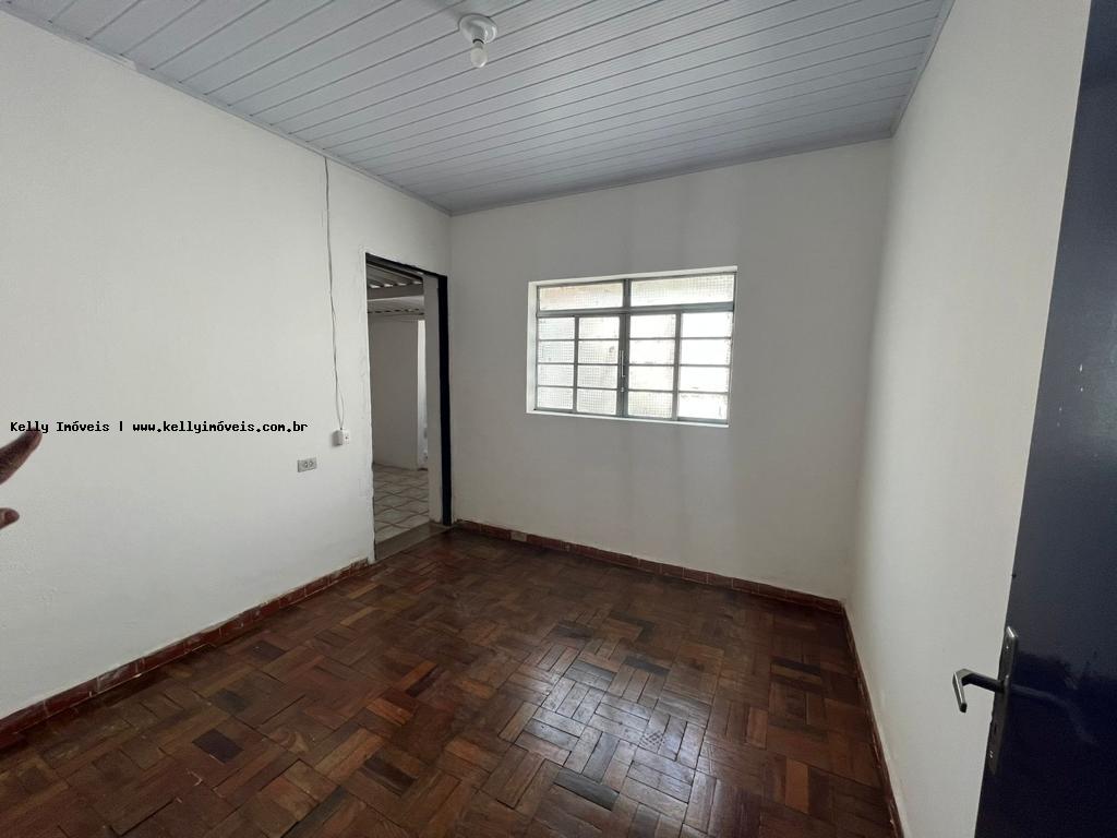 Casa para alugar com 3 quartos, 120m² - Foto 11