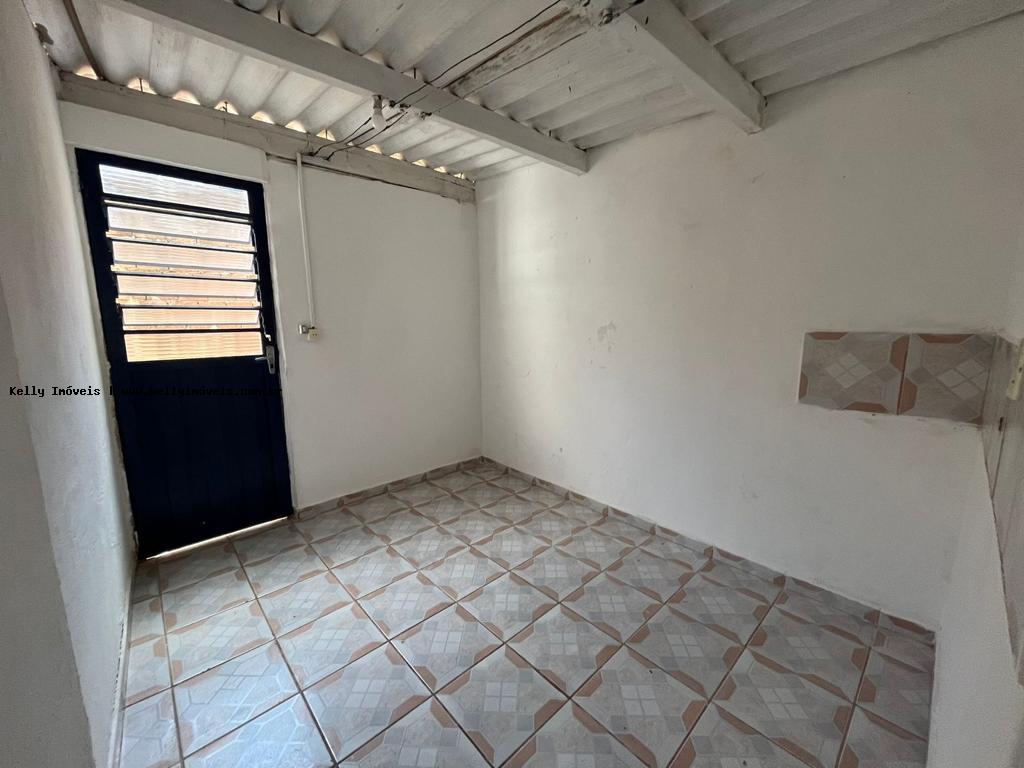 Casa para alugar com 3 quartos, 120m² - Foto 3