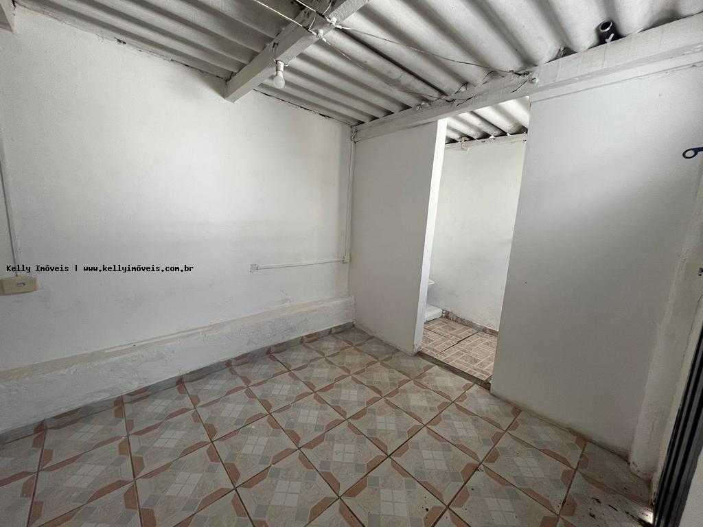 Casa para alugar com 3 quartos, 120m² - Foto 4