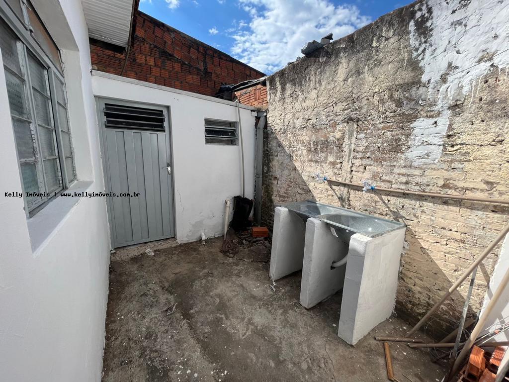 Casa para alugar com 3 quartos, 120m² - Foto 17