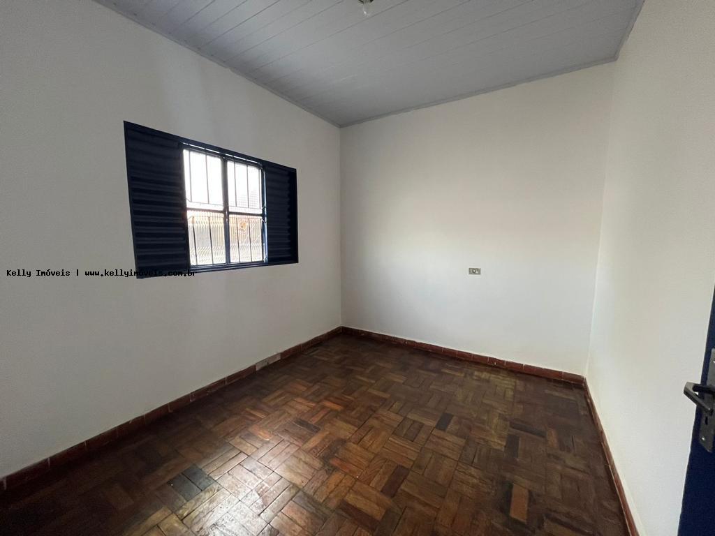 Casa para alugar com 3 quartos, 120m² - Foto 15