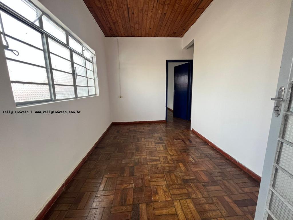 Casa para alugar com 3 quartos, 120m² - Foto 13