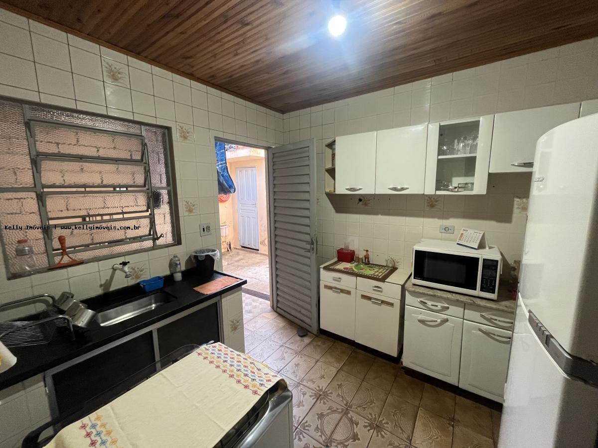 Casa à venda com 2 quartos, 94m² - Foto 5