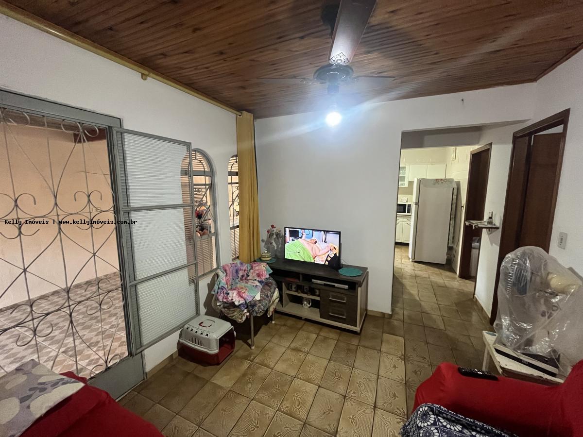 Casa à venda com 2 quartos, 94m² - Foto 6