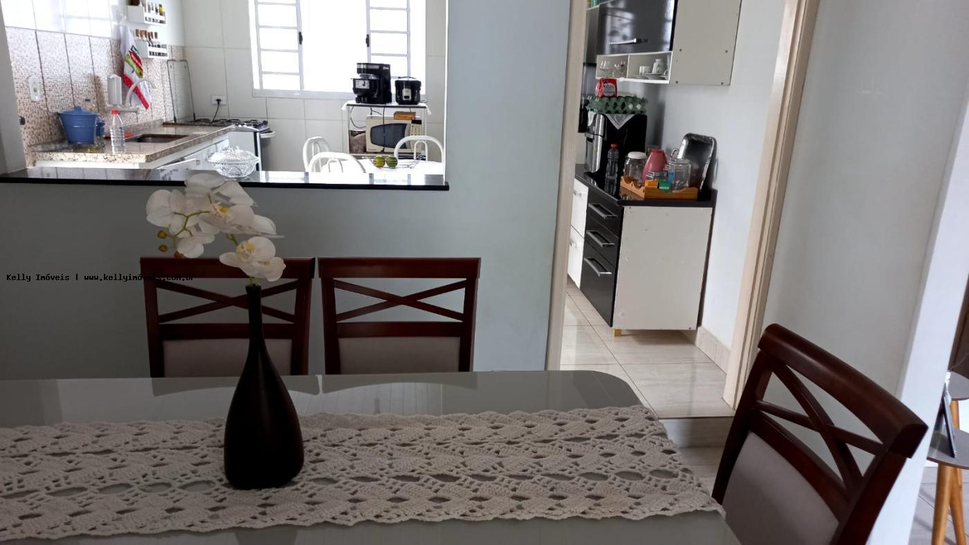 Casa à venda com 4 quartos, 162m² - Foto 15