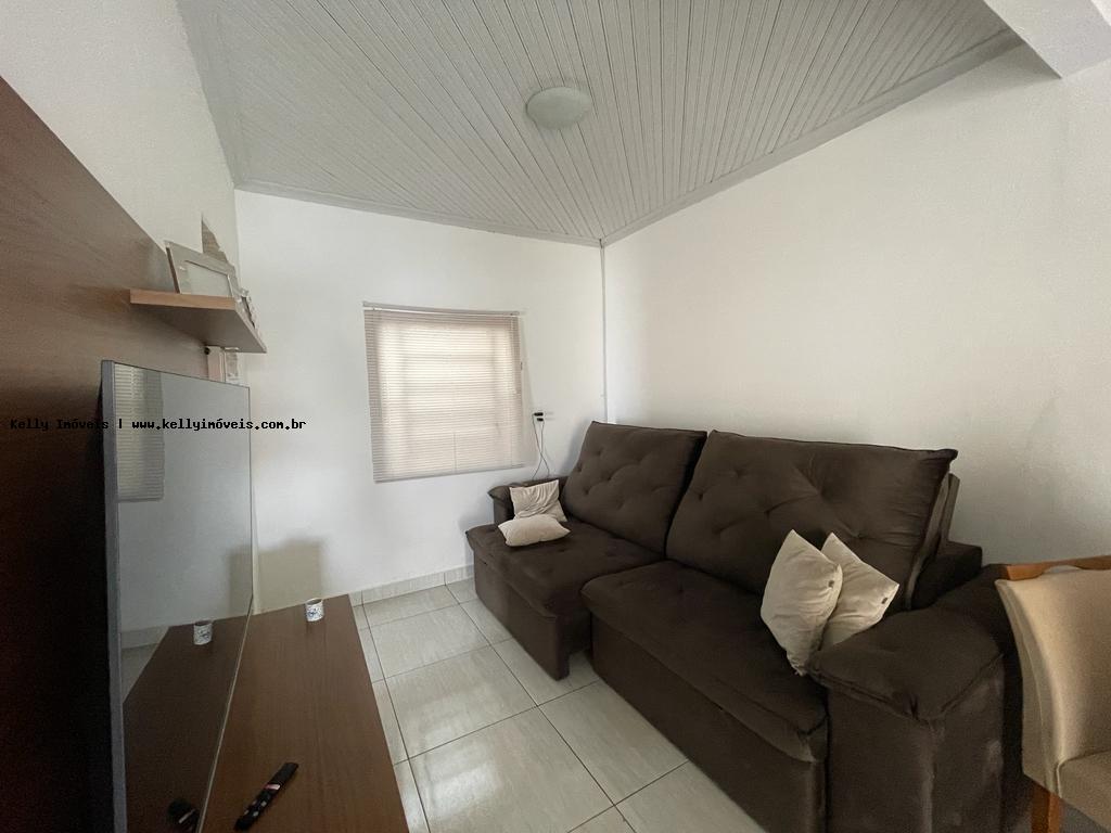 Casa à venda com 3 quartos, 90m² - Foto 12