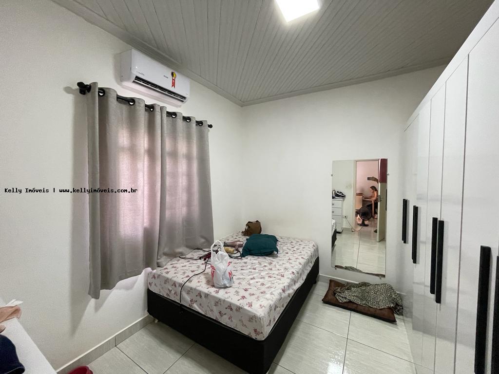 Casa à venda com 3 quartos, 90m² - Foto 13