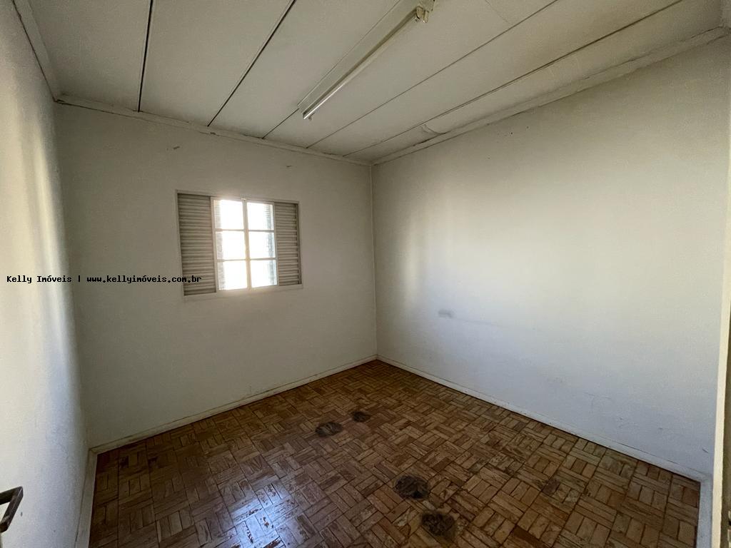 Casa à venda com 3 quartos, 250m² - Foto 10