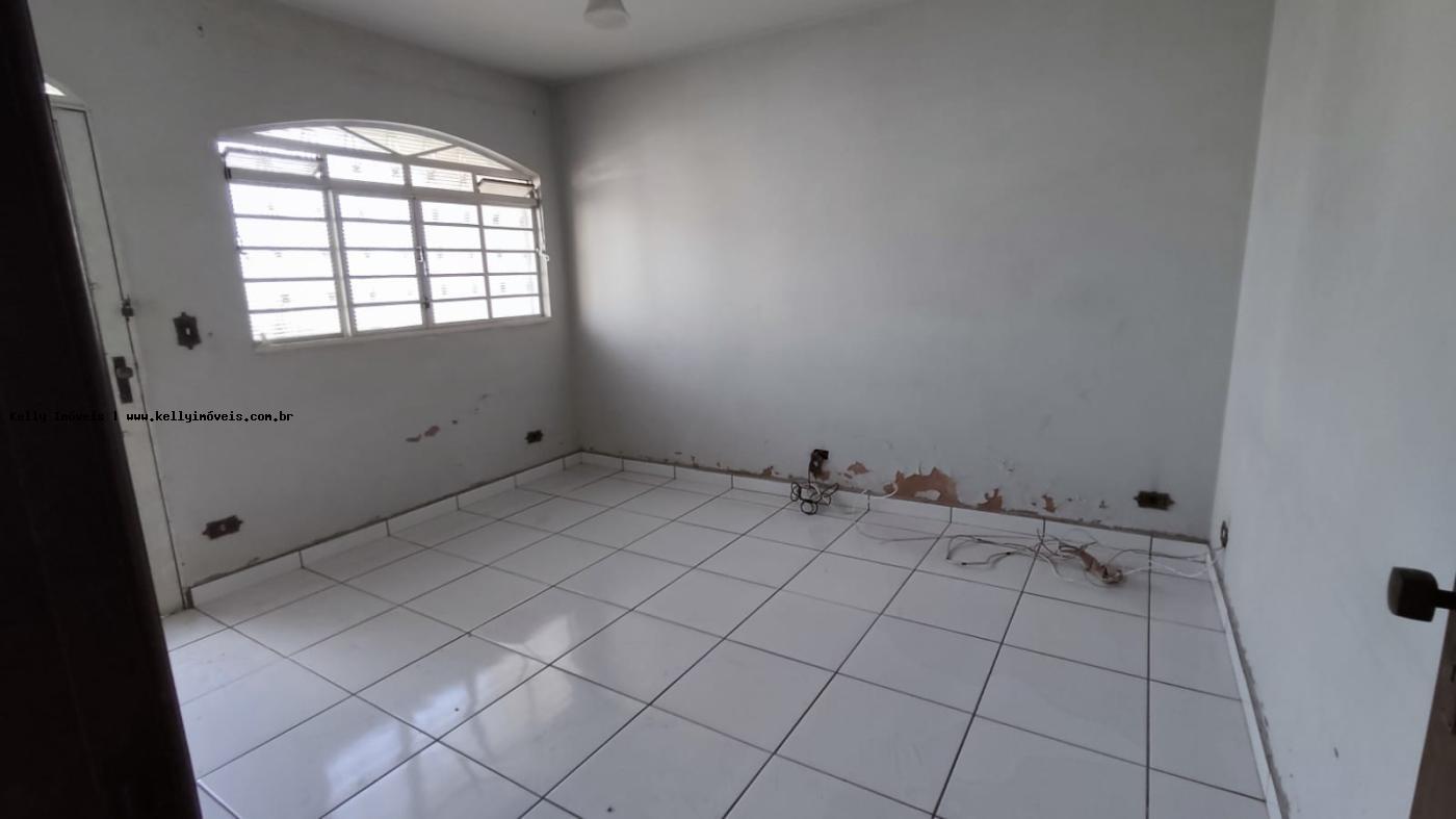 Casa à venda com 4 quartos, 400m² - Foto 10