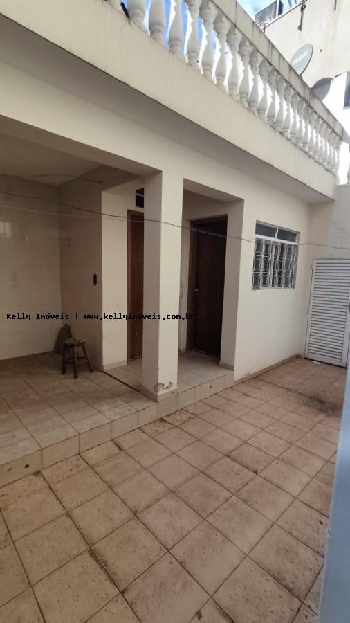 Casa à venda com 4 quartos, 400m² - Foto 17