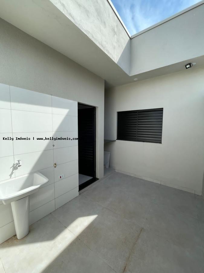 Casa à venda com 3 quartos, 200m² - Foto 10