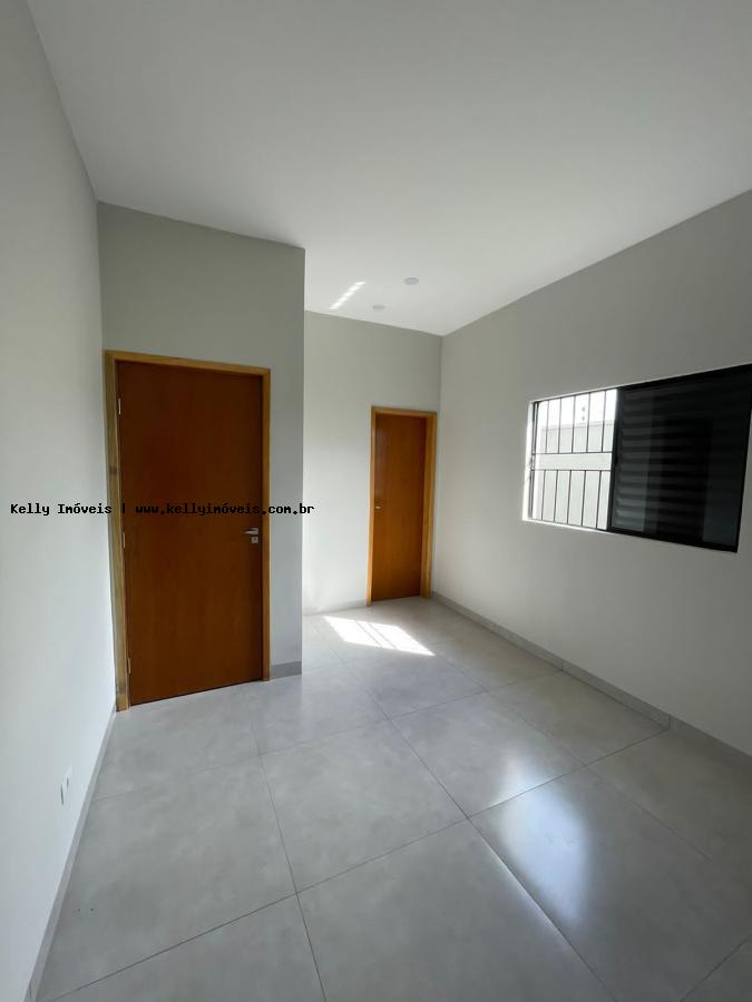 Casa à venda com 3 quartos, 200m² - Foto 9