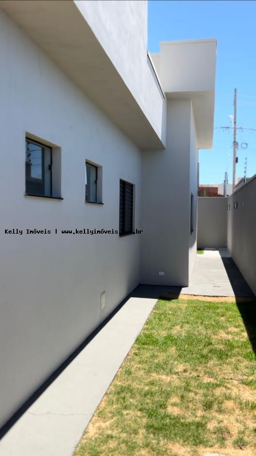 Casa à venda com 3 quartos, 200m² - Foto 13