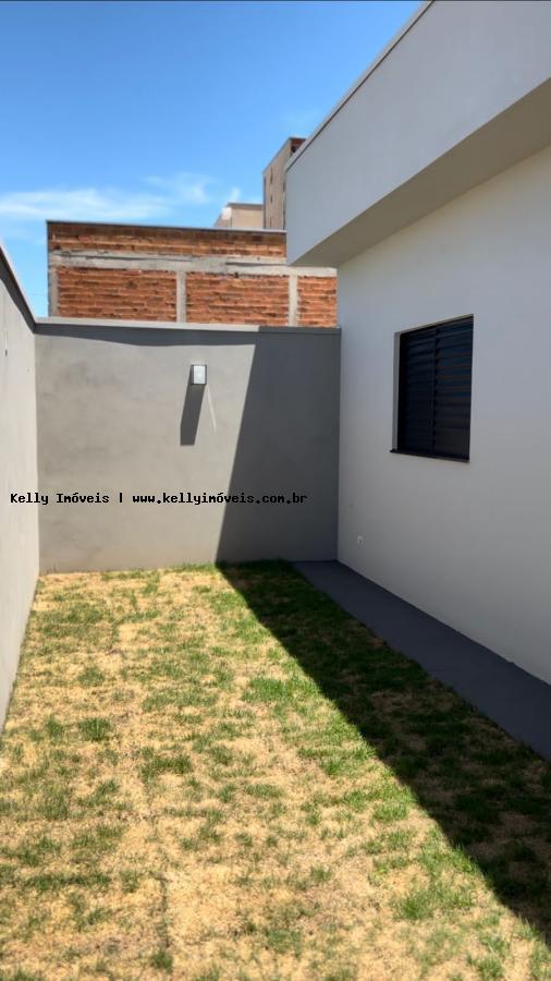 Casa à venda com 3 quartos, 200m² - Foto 14