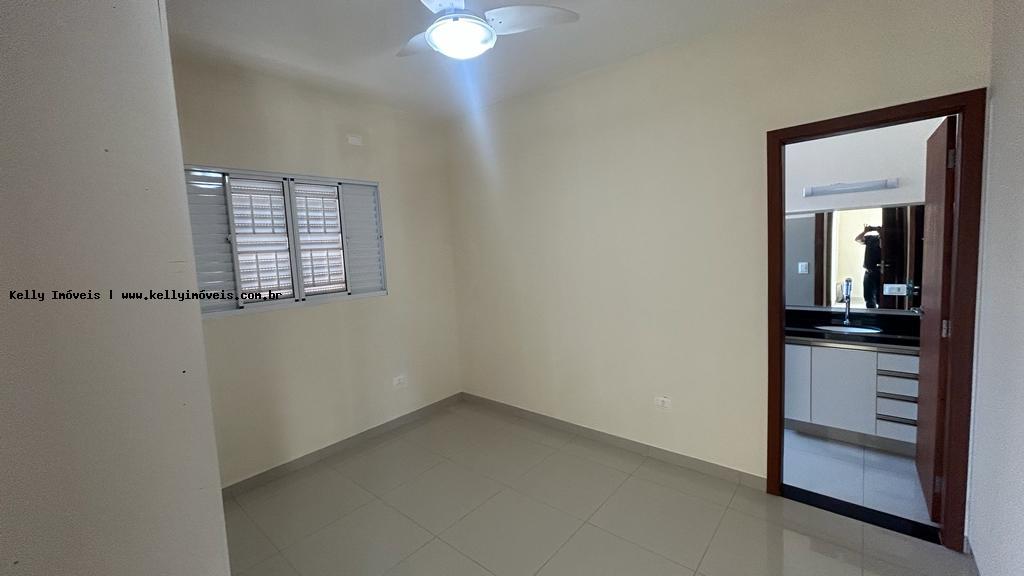 Casa de Condomínio à venda com 3 quartos, 252m² - Foto 18