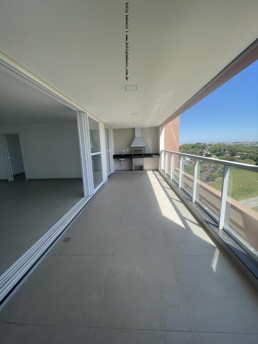 Apartamento à venda com 3 quartos, 151m² - Foto 3