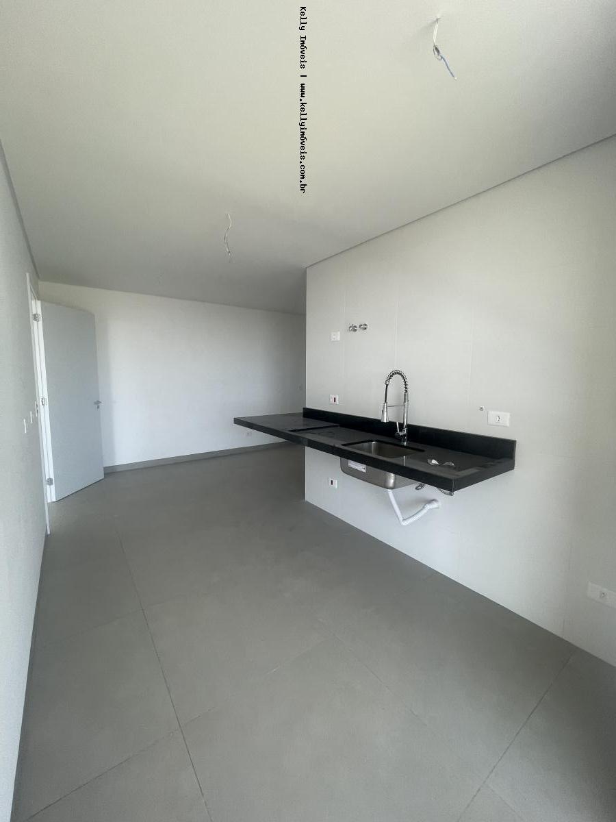 Apartamento à venda com 3 quartos, 151m² - Foto 4