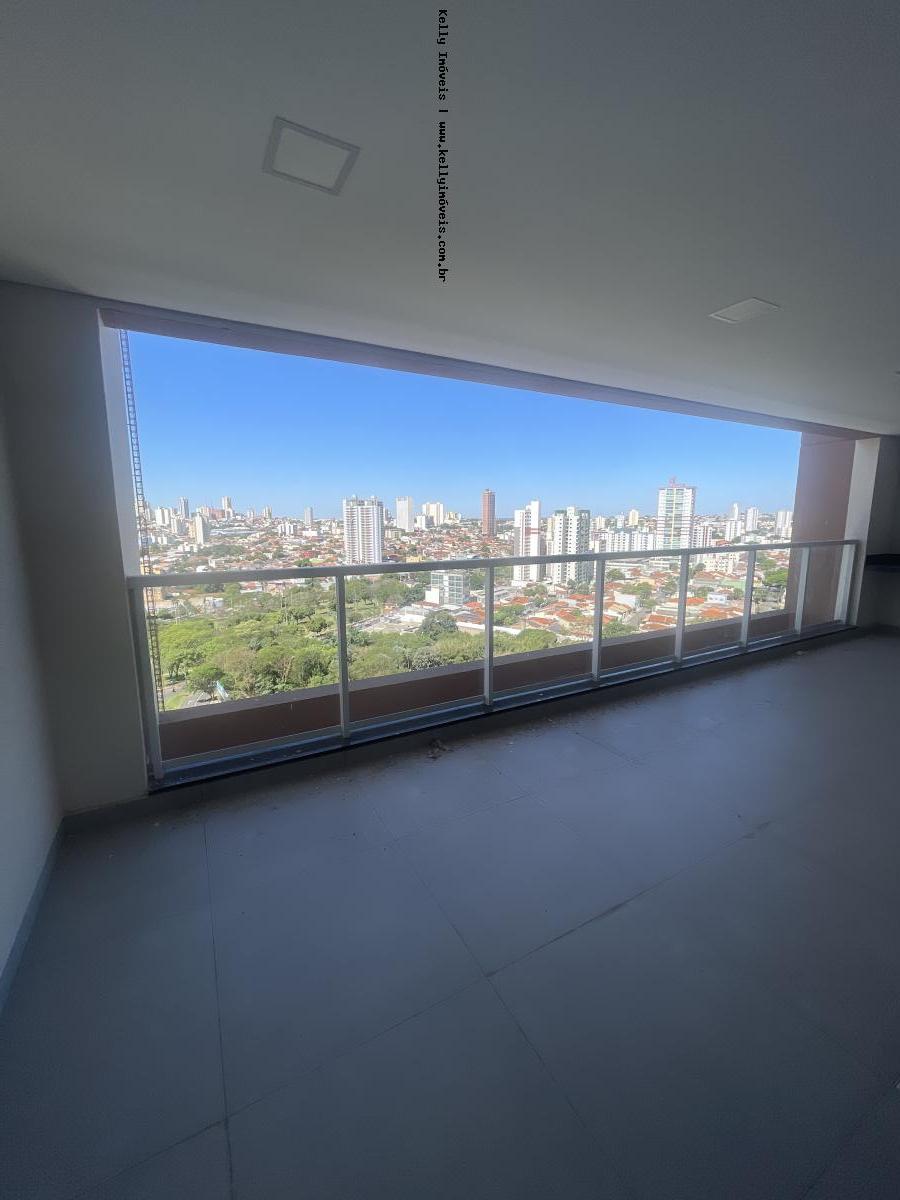 Apartamento à venda com 3 quartos, 151m² - Foto 1