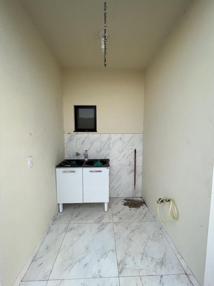 Casa à venda com 2 quartos, 70m² - Foto 12