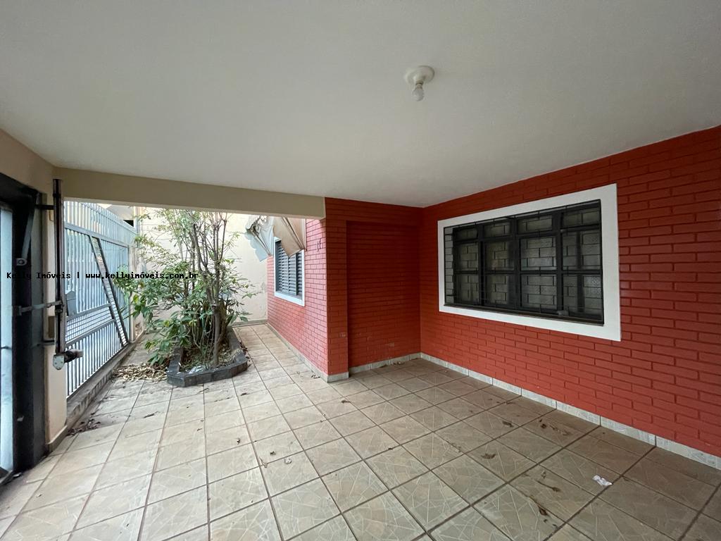 Casa à venda com 3 quartos, 183m² - Foto 2