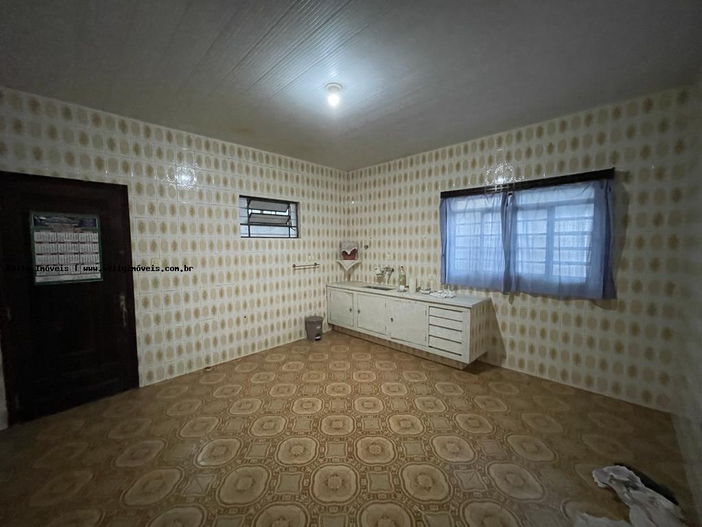 Casa à venda com 3 quartos, 183m² - Foto 6