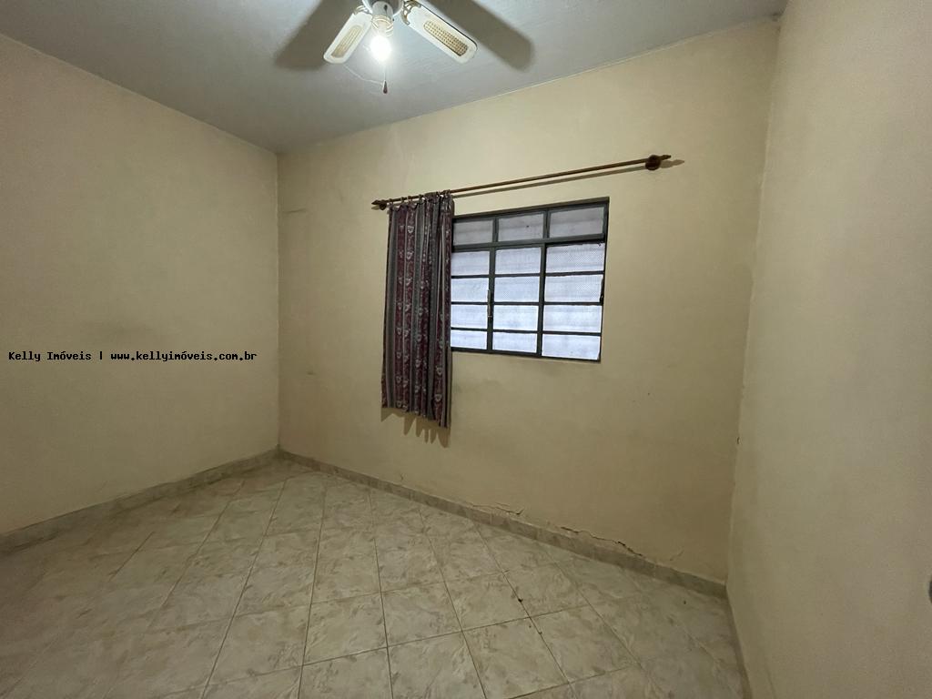 Casa à venda com 3 quartos, 183m² - Foto 12