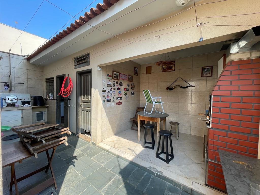 Casa à venda com 3 quartos, 161m² - Foto 17