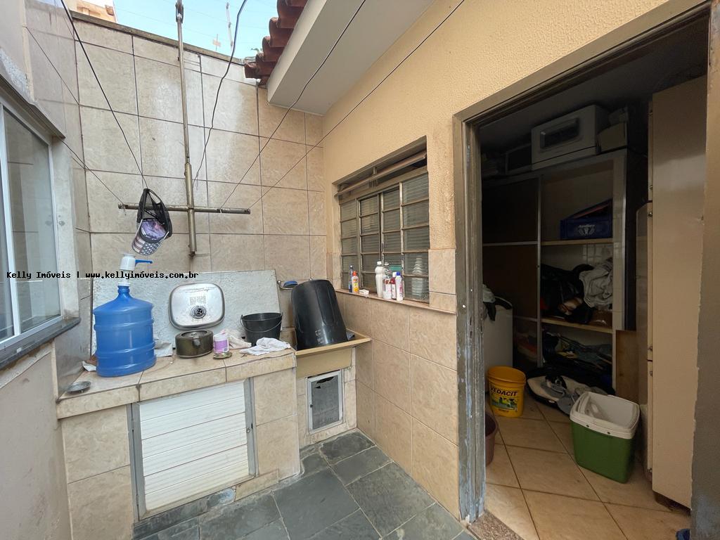 Casa à venda com 3 quartos, 161m² - Foto 19