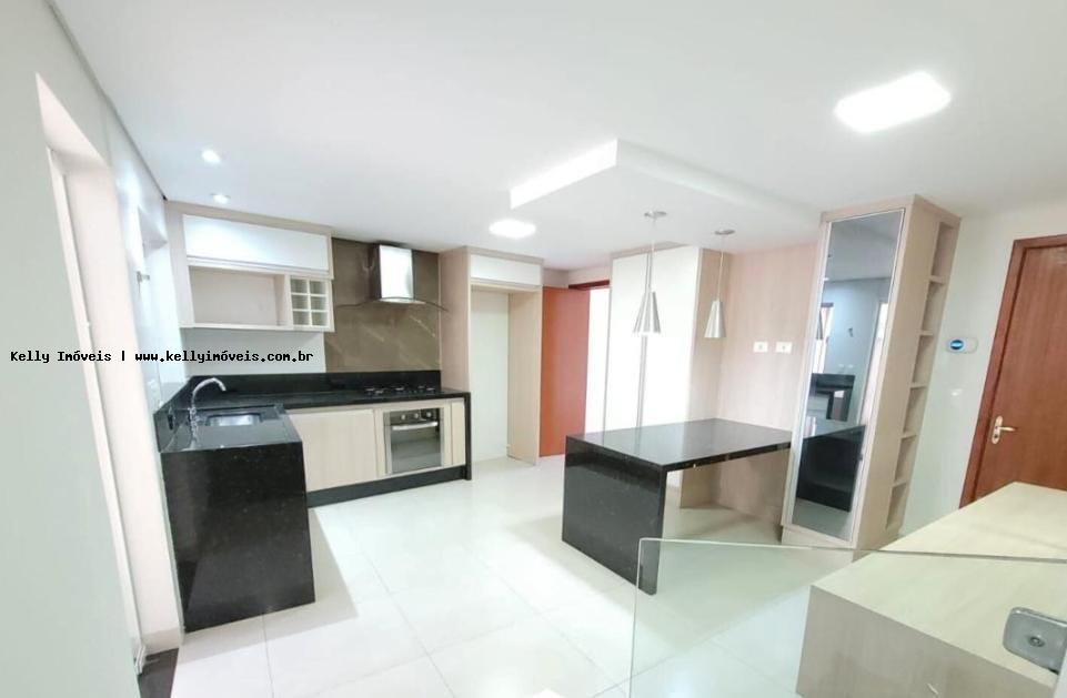 Casa à venda com 3 quartos, 125m² - Foto 1