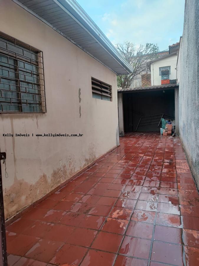 Casa à venda com 2 quartos, 200m² - Foto 5