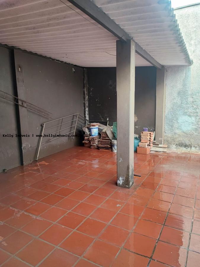 Casa à venda com 2 quartos, 200m² - Foto 13